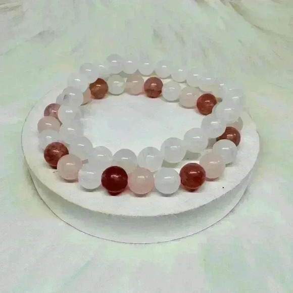 Sakura Berry Stone Beaded Bracelets - Picture 5 of 5